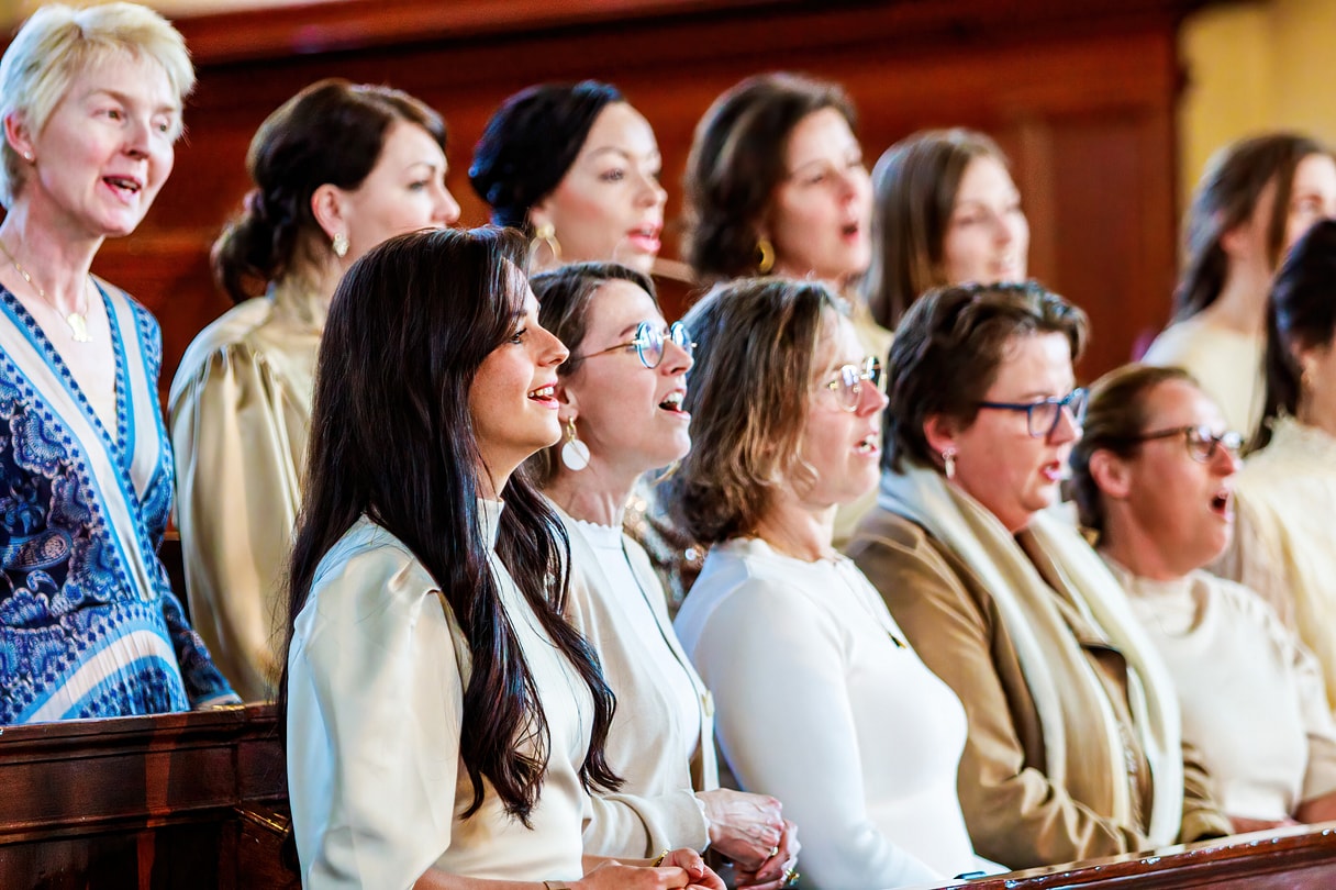 Sera Noa, Mannenkoor Salomo en Young Ladies Choir